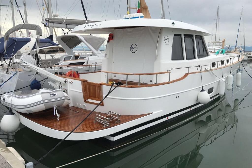 Brokerage Image - 2017 Menorquin 42 HT