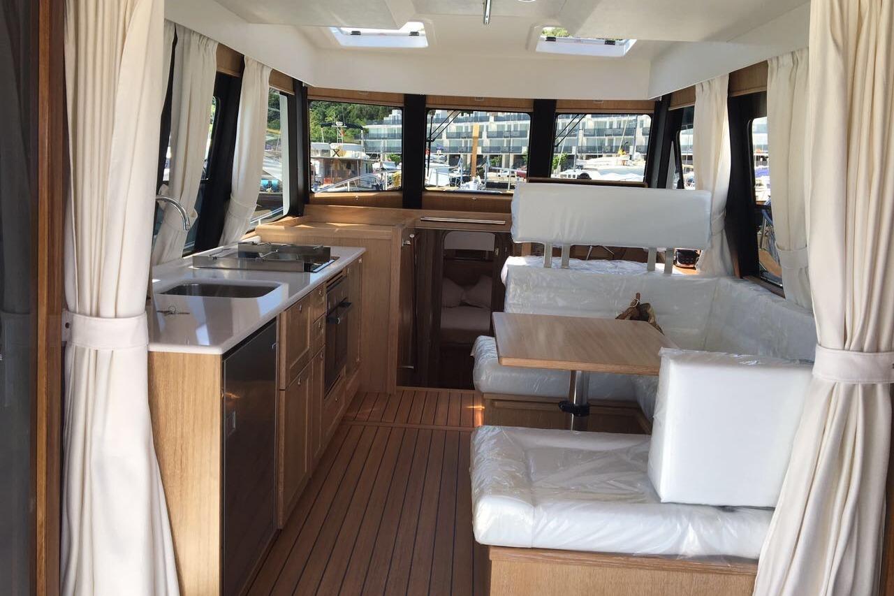 Brokerage Image - 2017 Menorquin 42 HT
