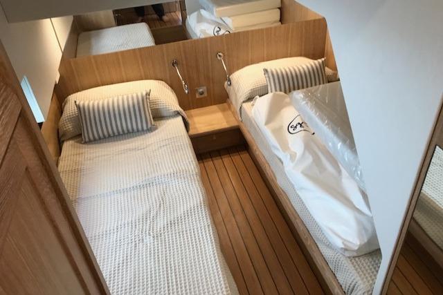 Brokerage Image - 2017 Menorquin 42 HT