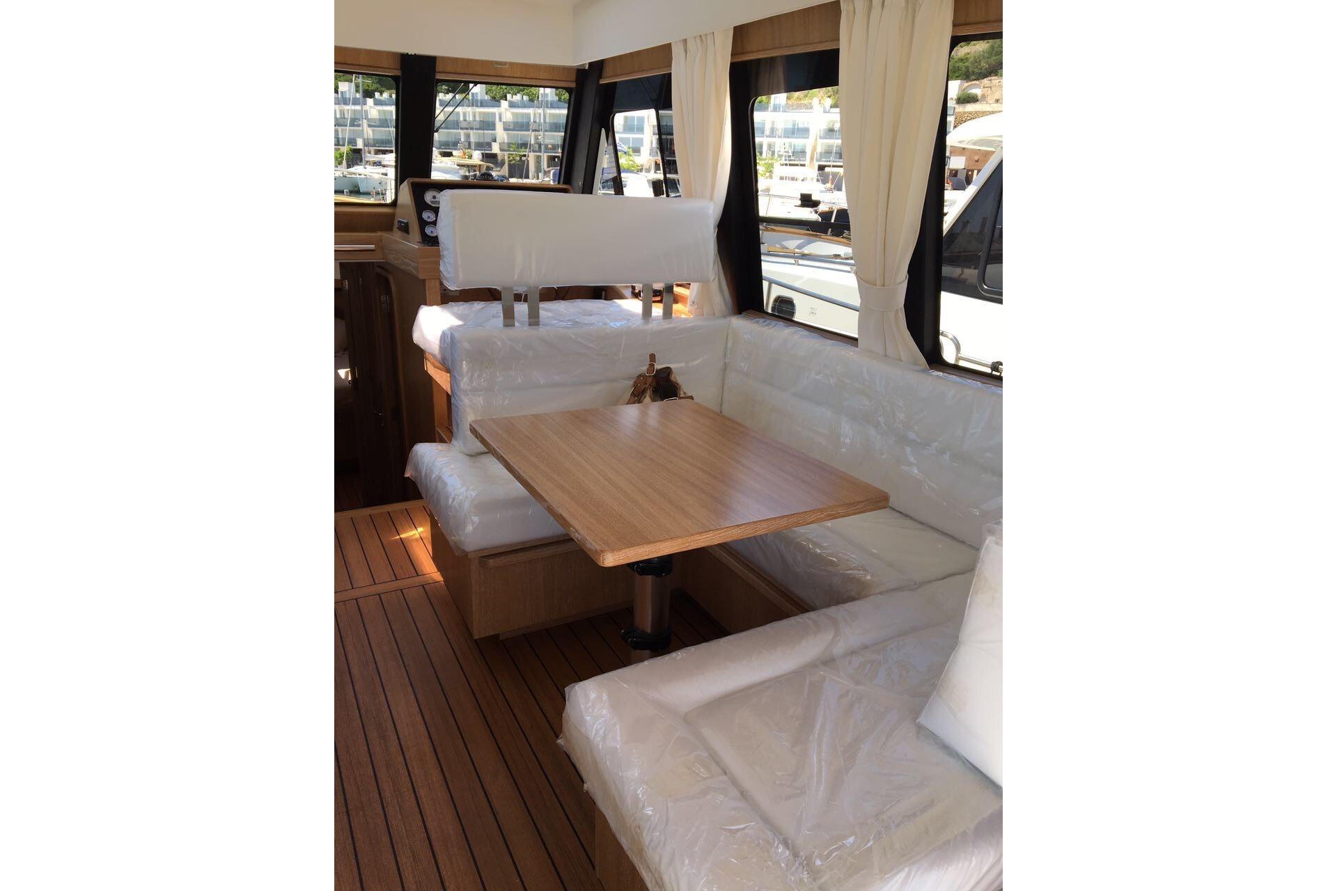 Brokerage Image - 2017 Menorquin 42 HT
