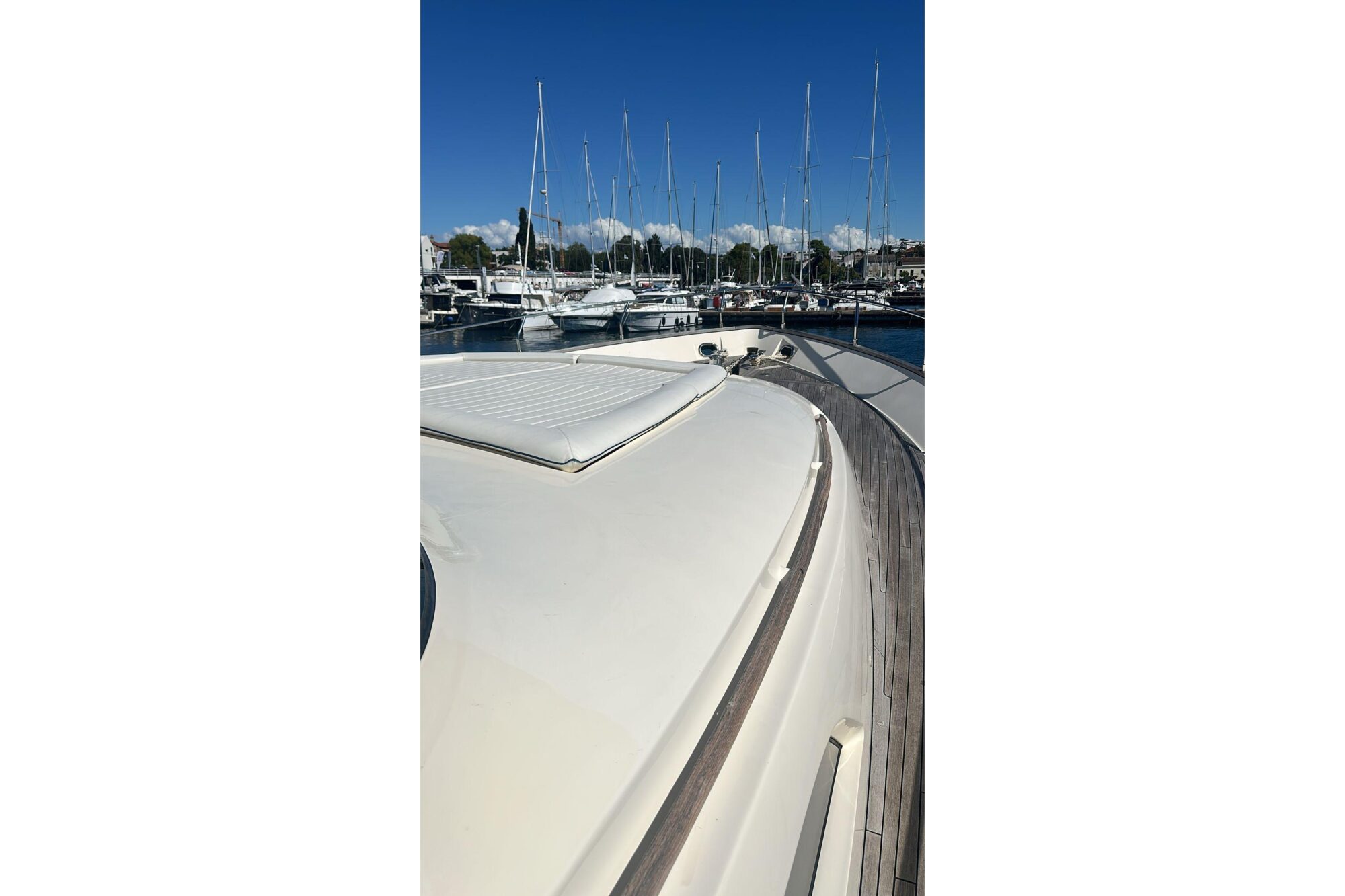Brokerage Image - 2008 64′ Dolphin