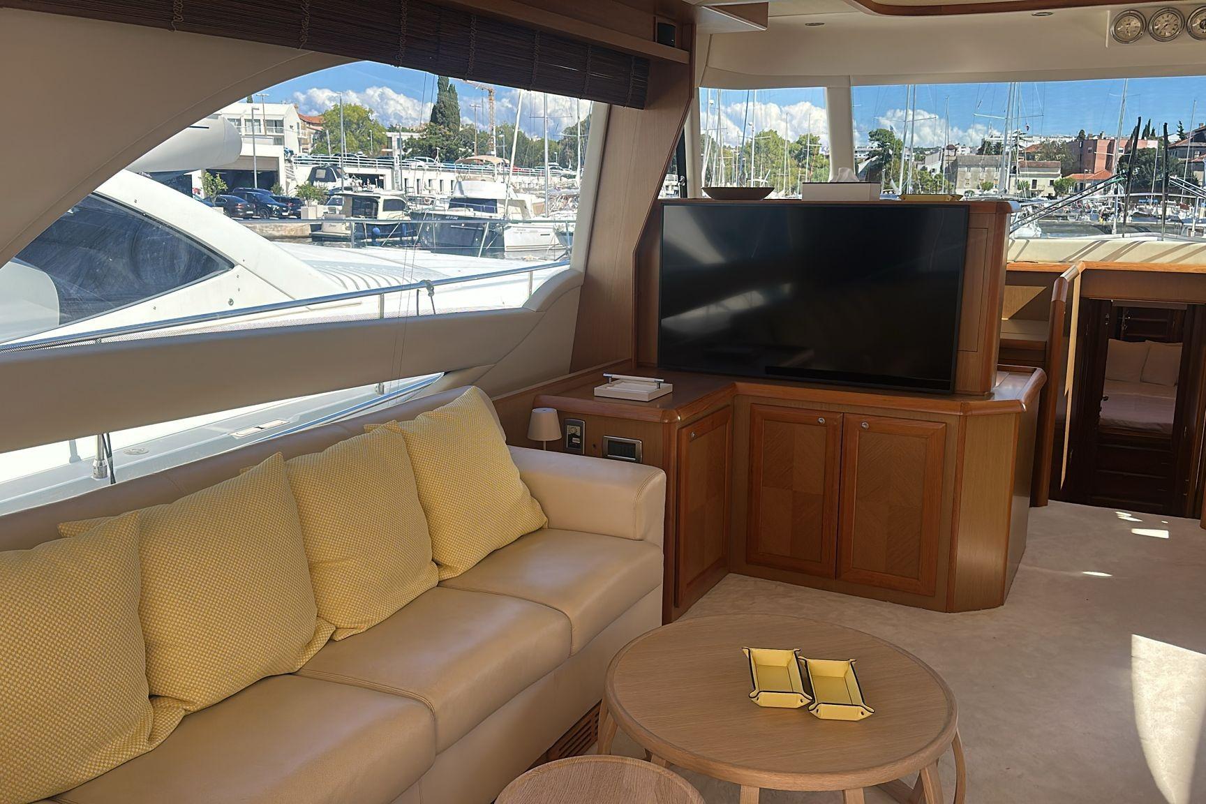 Brokerage Image - 2008 64′ Dolphin