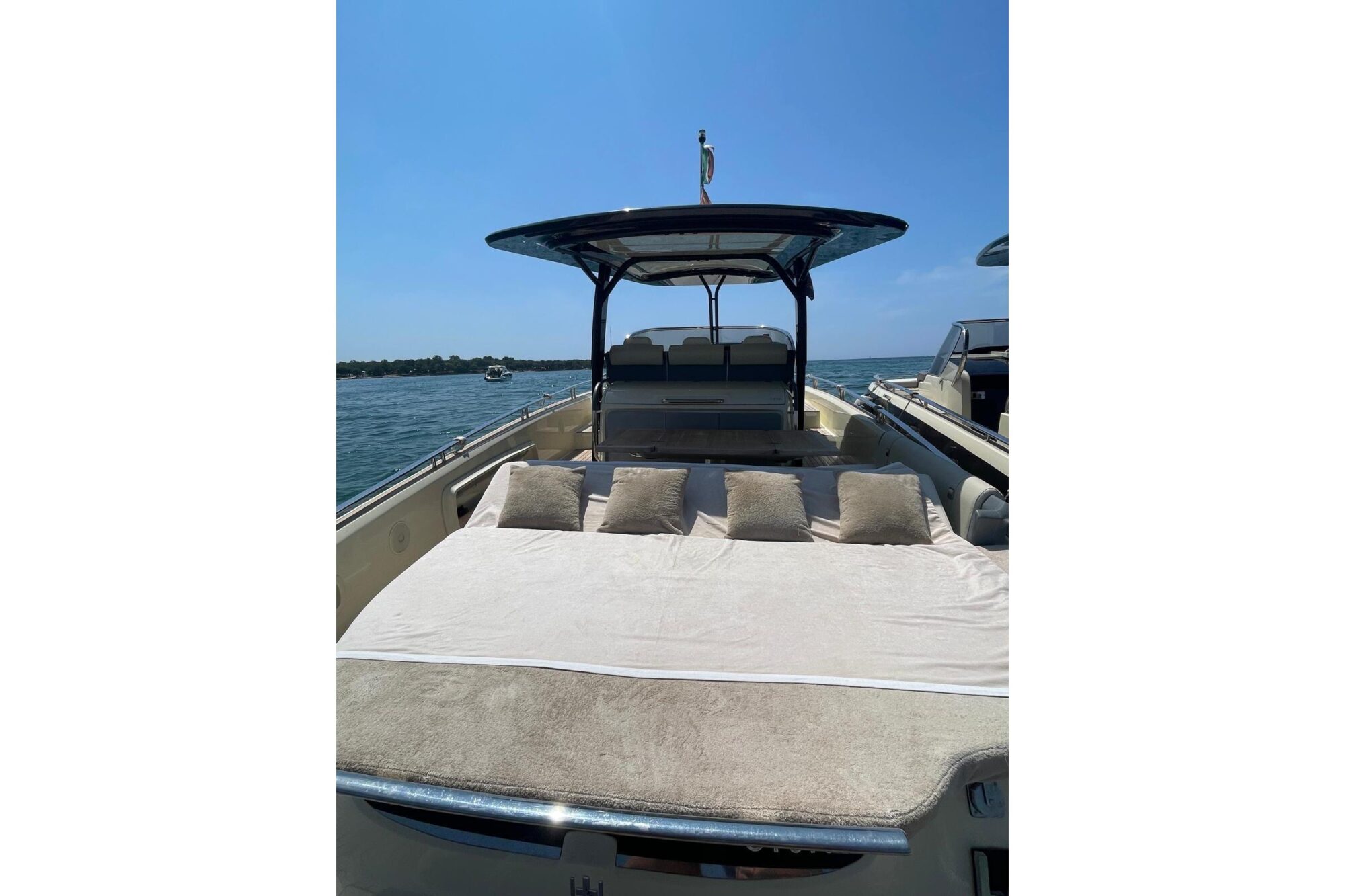 Brokerage Image - 2022 370