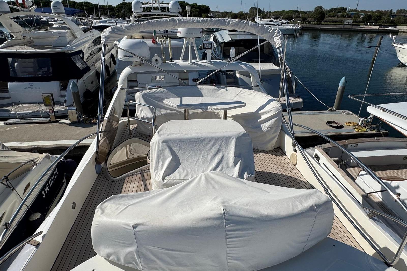 Brokerage Image - 2006 56