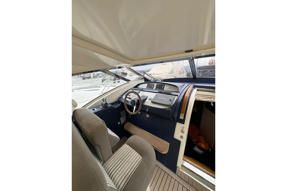 Brokerage Image - 2005 50