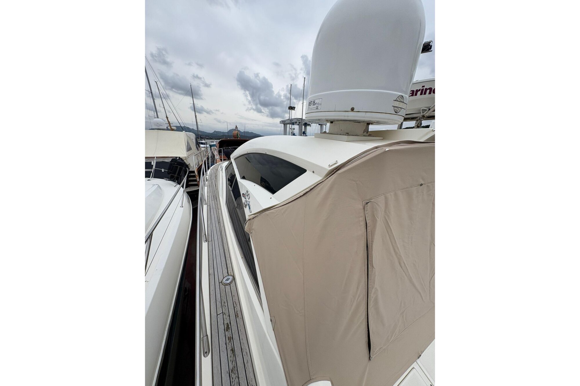 Brokerage Image - 2005 50