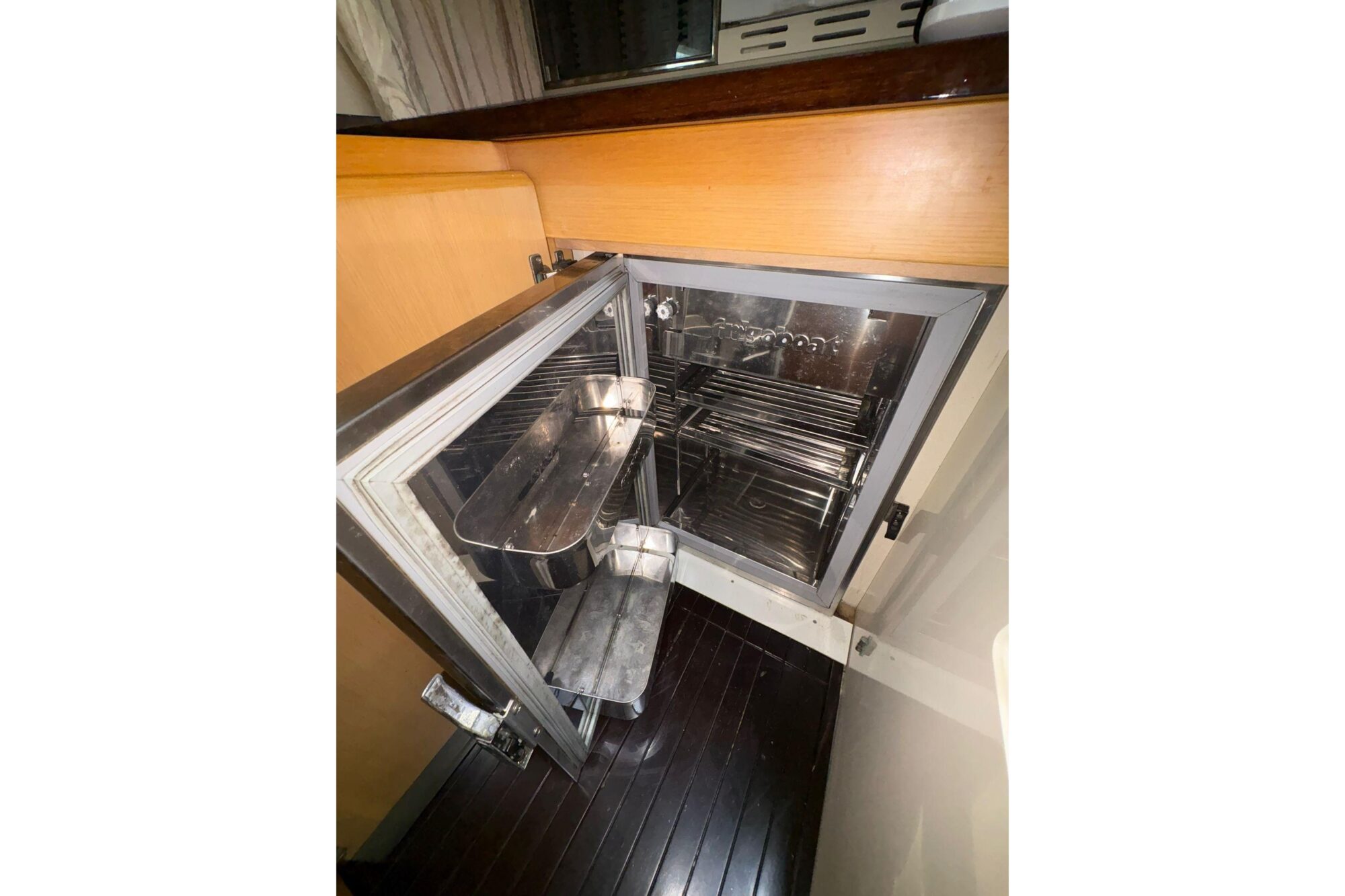 Brokerage Image - 2005 50