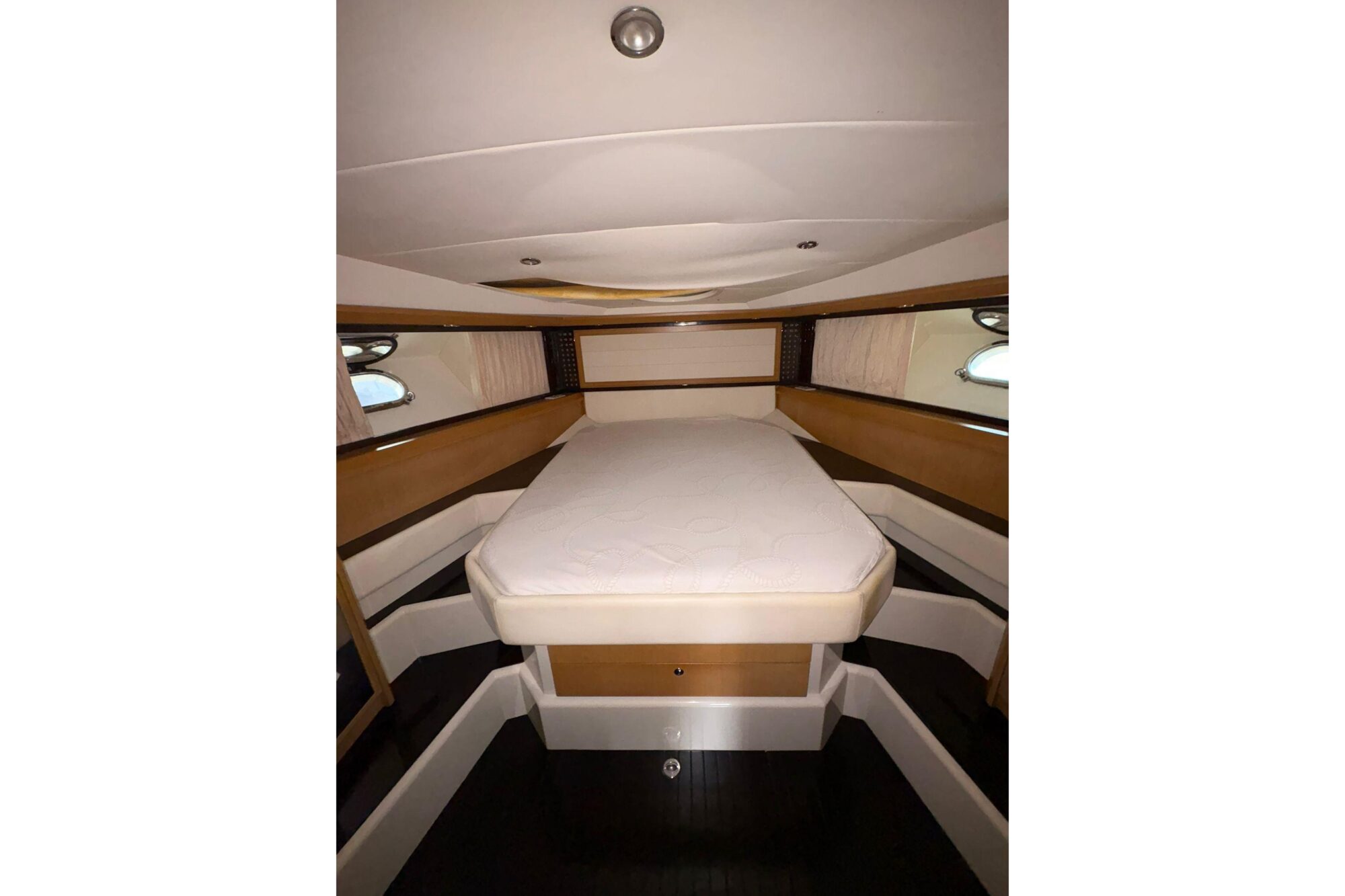 Brokerage Image - 2005 50