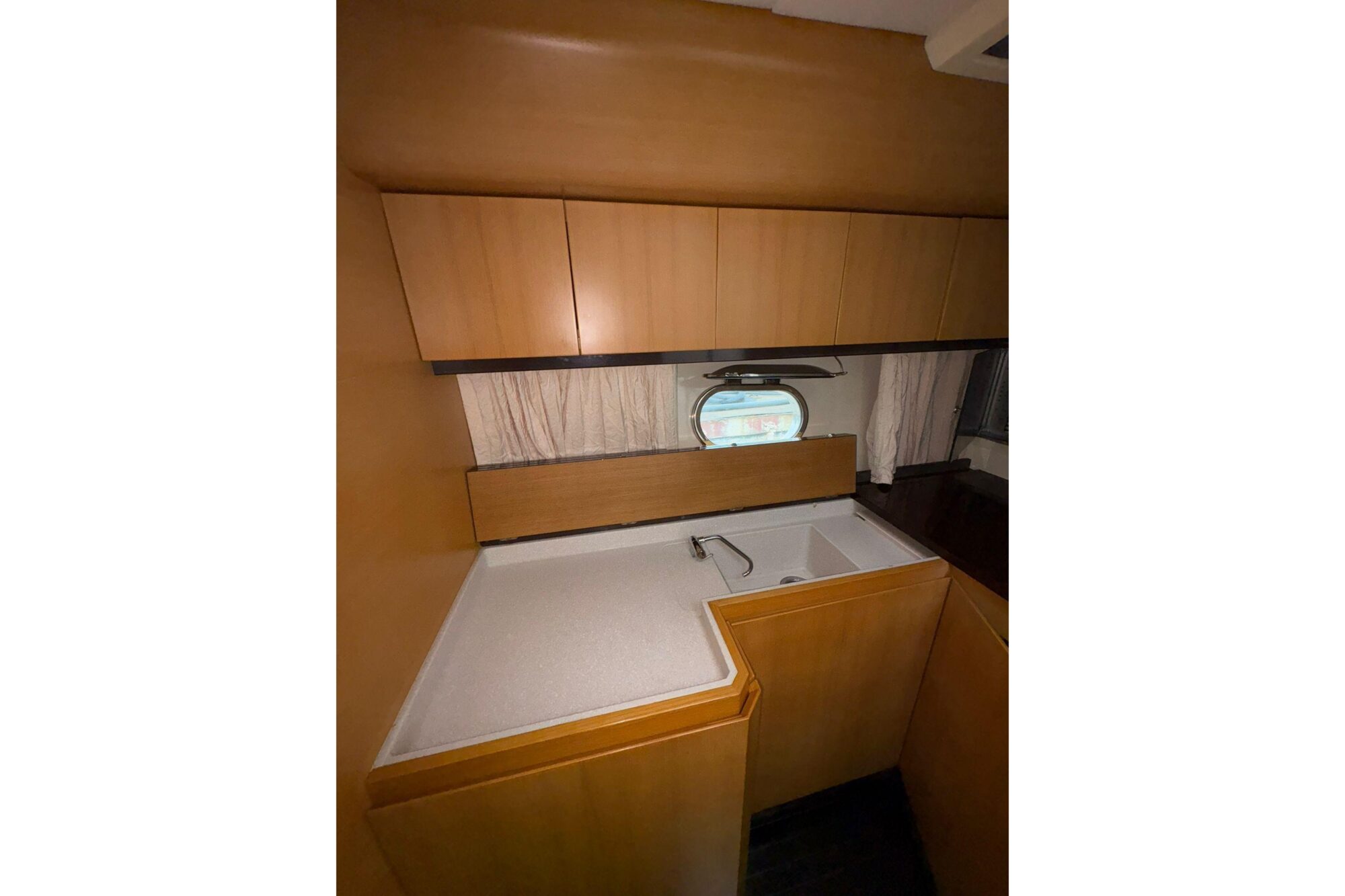 Brokerage Image - 2005 50