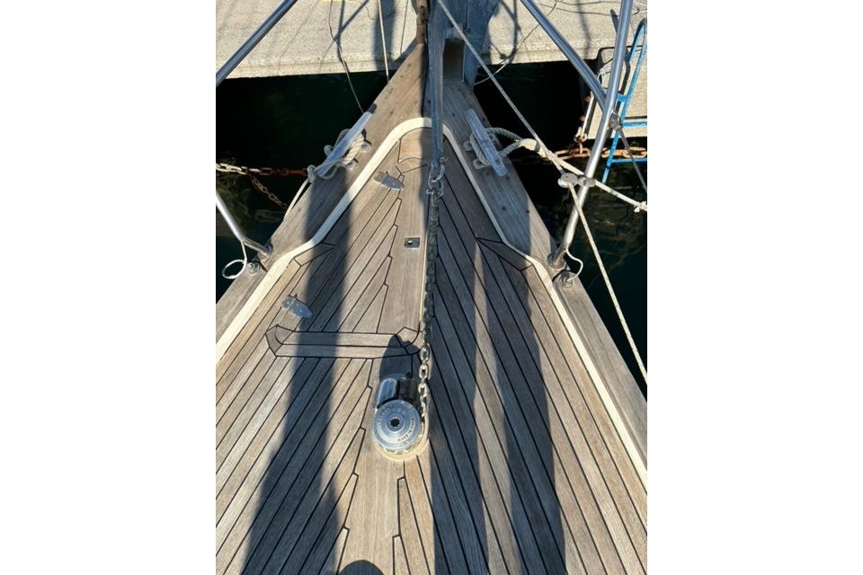 Brokerage Image - 1984 HR 352