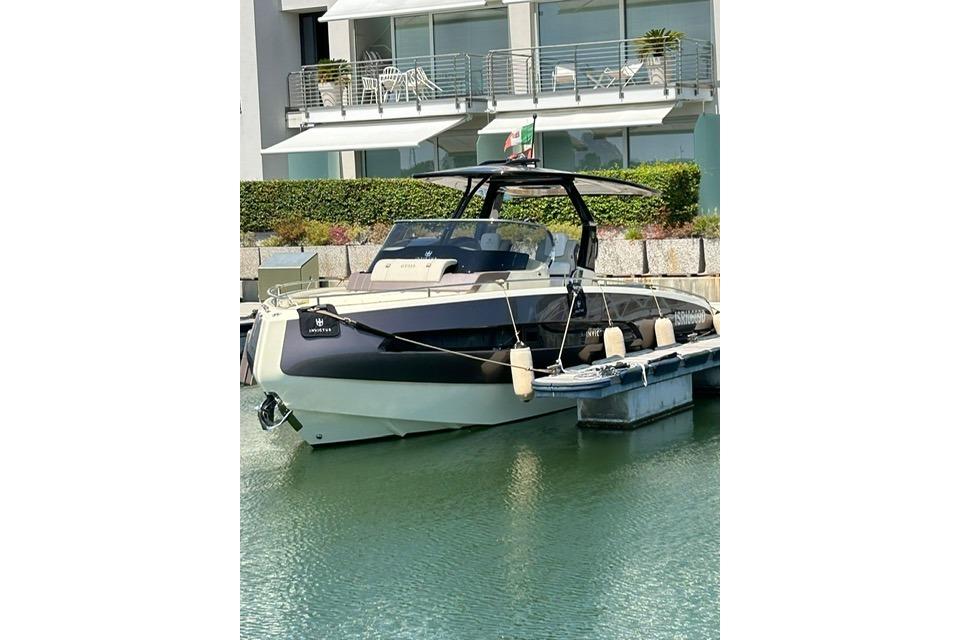 Brokerage Image - 2024 320