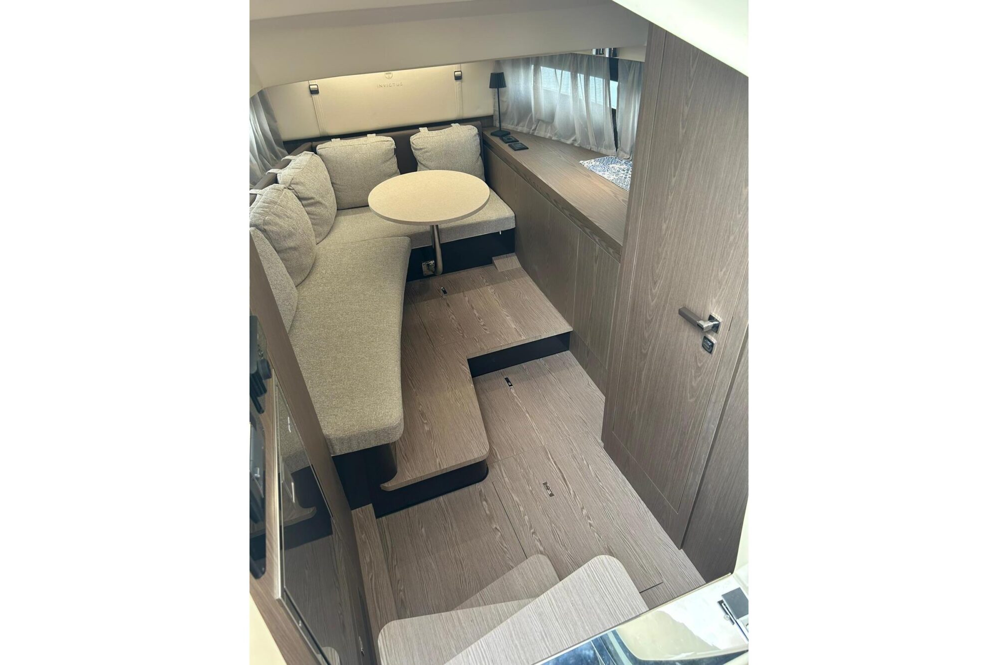 Brokerage Image - 2024 320