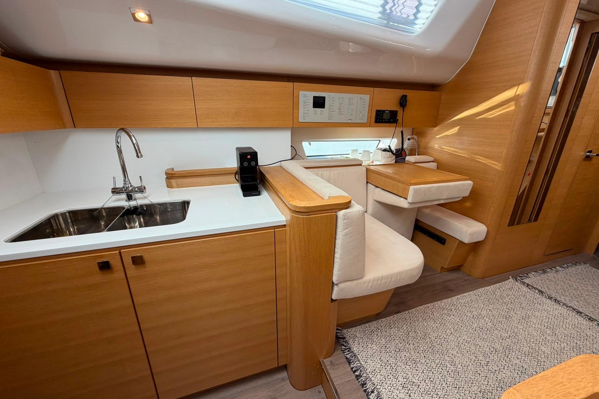 Brokerage Image - 2023 GT6